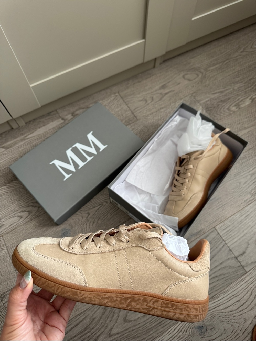 MM Max Mara Women’s Mixed Leather Elegant Trainers Neutral Tan Sneakers 39 Samba